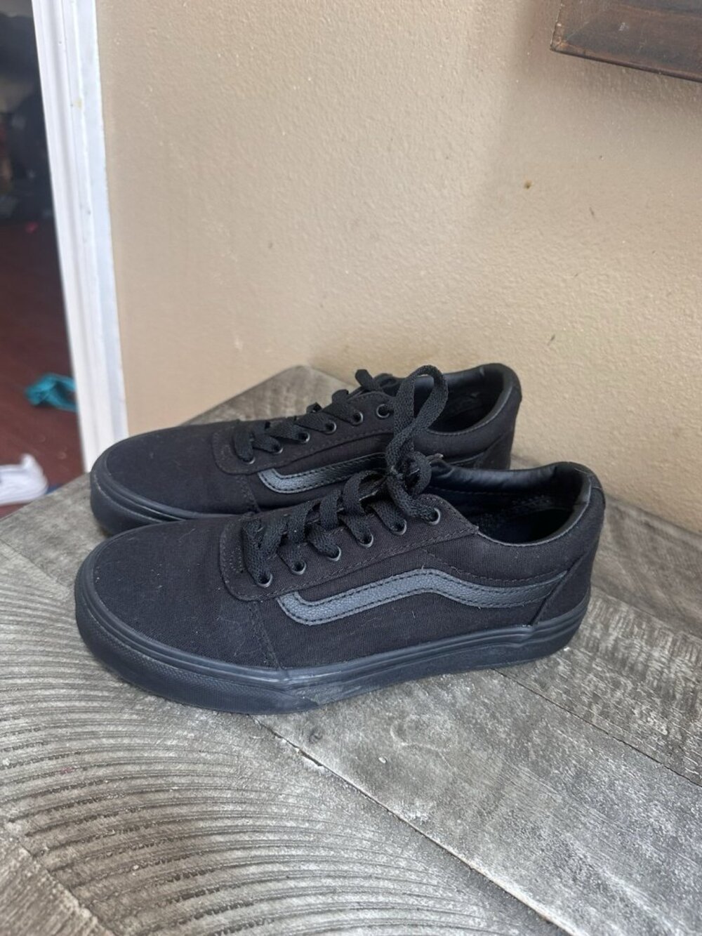 VANS Ward Black Canvas Kids Skate Shoes - Youth Size 3